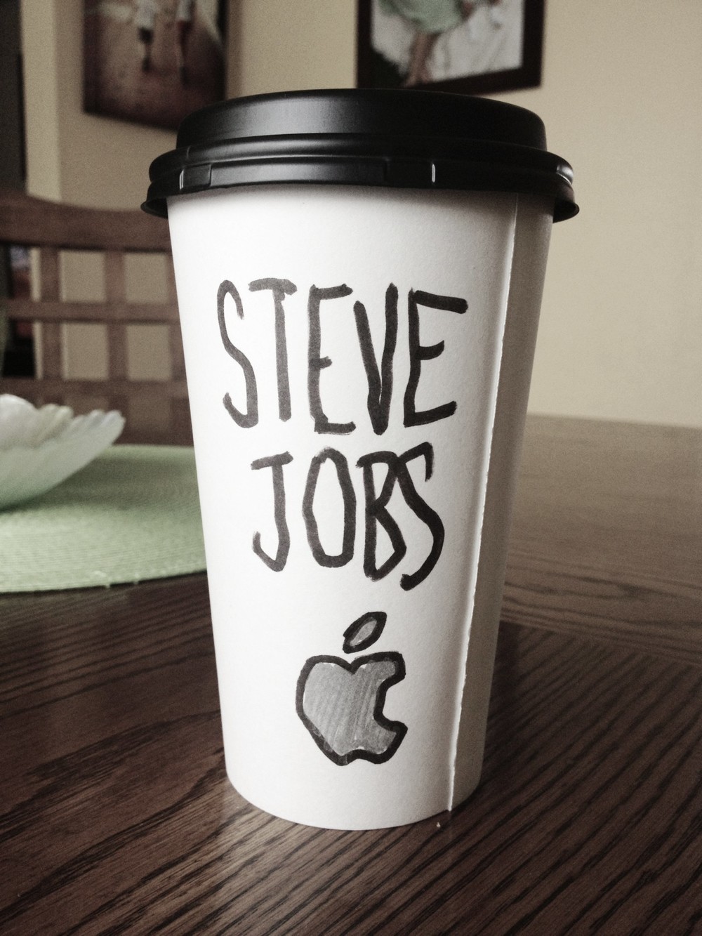steve-jobs-cartoon-coffee-cup-name-apple.jpg